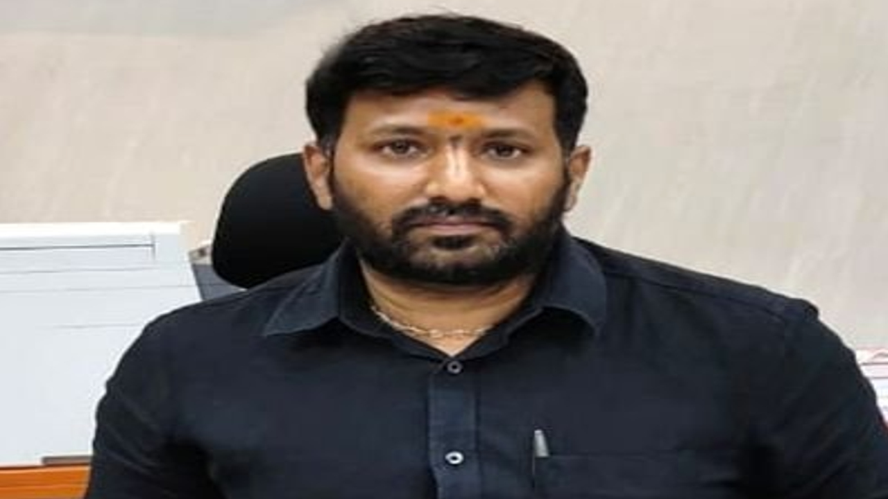 IAS amoi Kumar : ‘అమ్మో’య్.. ఇన్ని అక్రమాలా? ఐఏఎస్ అమోయ్ కుమార్‌కు ఈడీ నోటీసులు