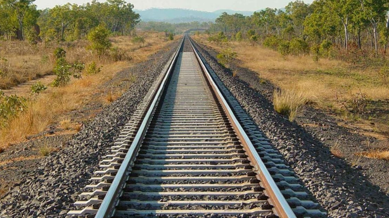 Indian Railway Lines: దేశంలో రైల్వే లైన్ లేని ఏకైక రాష్ట్రం ఇదే.. కారణాలు ఏంటో తెలుసా?