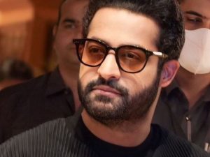 Jr. Ntr : ఇక్కడ సినిమాలకు బ్రేక్.. అక్కడ సినిమాలకు గ్రీన్ సిగ్నల్..