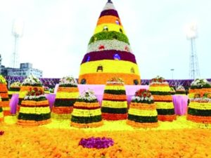 Saddula bathukamma: నేడు సద్దుల బతుకమ్మ.. ట్యాంకుబండ్‌పై స్పెషల్ లేజర్ షో