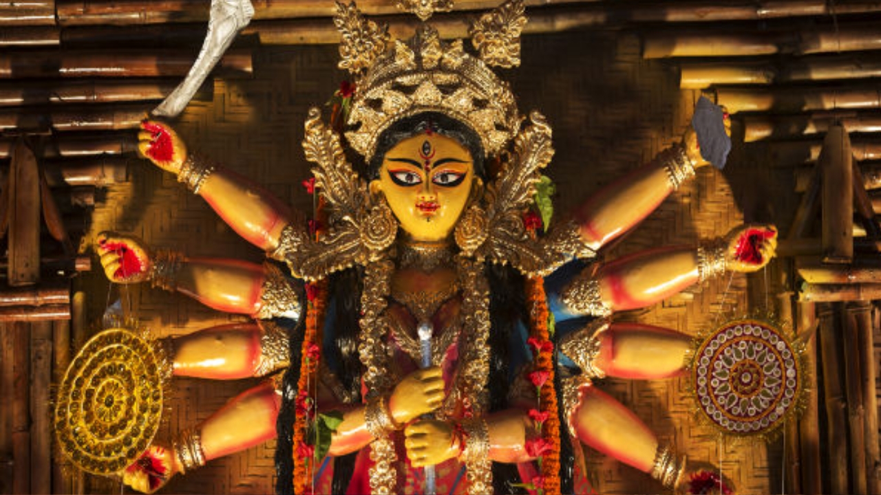 Durga Puja 2024: మహాషష్టి పూజ ఎప్పుడు ? తేదీ, పూజకు సంబంధించిన వివరాలు ఇవే