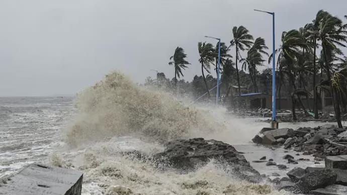 Rain Alert: బంగాళాఖాతంలో ముంచుకొస్తున్న మరో అల్పపీడనం.. భారీ నుంచి అతి భారీ వర్షాలు