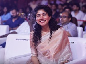 Sai Pallavi: అప్పుడు శర్వానంద్.. ఇప్పుడు శివకార్తికేయన్.. హీరోలను అలా అంటే ఫీల్ అవ్వరా.. ?