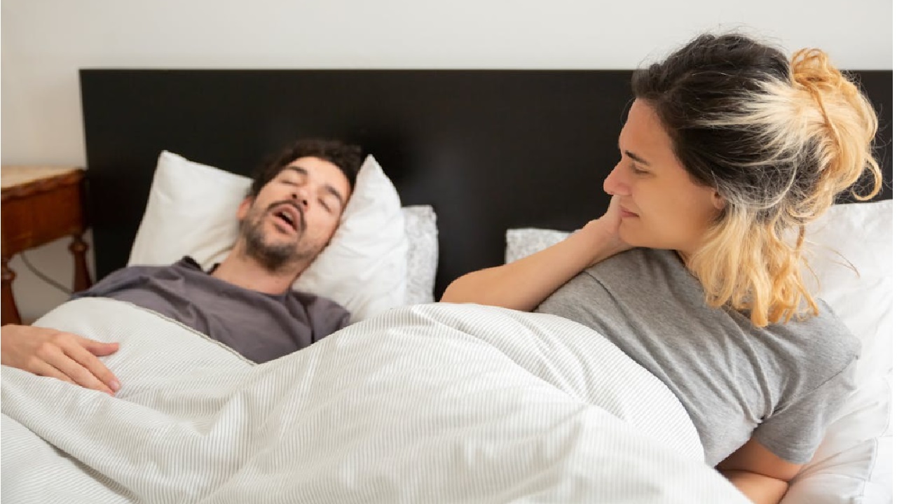 Snoring: పెద్దగా గురక వస్తోందా? తేలిగ్గా తీసుకోకండి, అది ఆ ప్రాణాంతక సమస్య వల్ల కావచ్చు