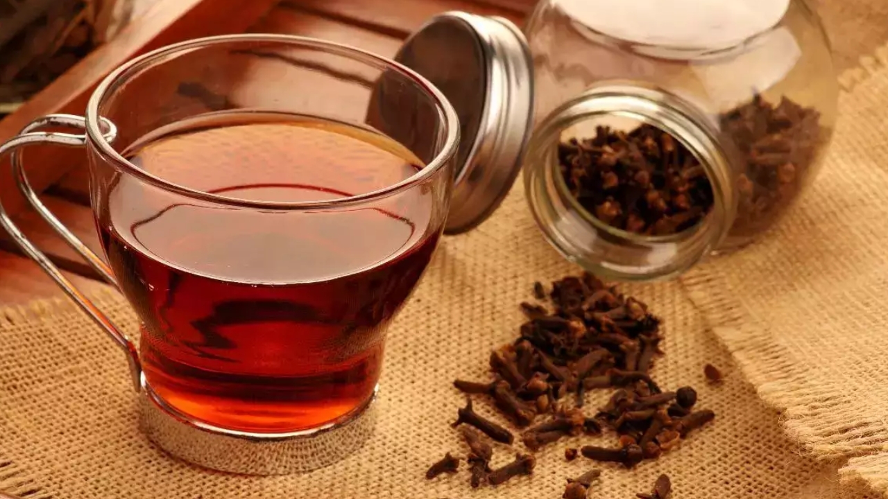 Clove Water Benefits: ఈ  డ్రింక్ తాగితే షుగర్ లెవల్ తగ్గుతుంది. మరెన్నో నమ్మలేనన్ని లాభాలు కూడా..