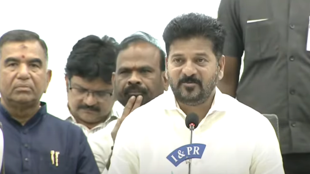 CM Revanth : వాళ్లు బందిపోటు దొంగలు, ఎక్కడికైనా సెక్యూరిటీ లేకుండా వస్తా.. రచ్చబండకు సిద్ధమా ? కేసీఆర్‌కు సీఎం రేవంత్ సవాల్