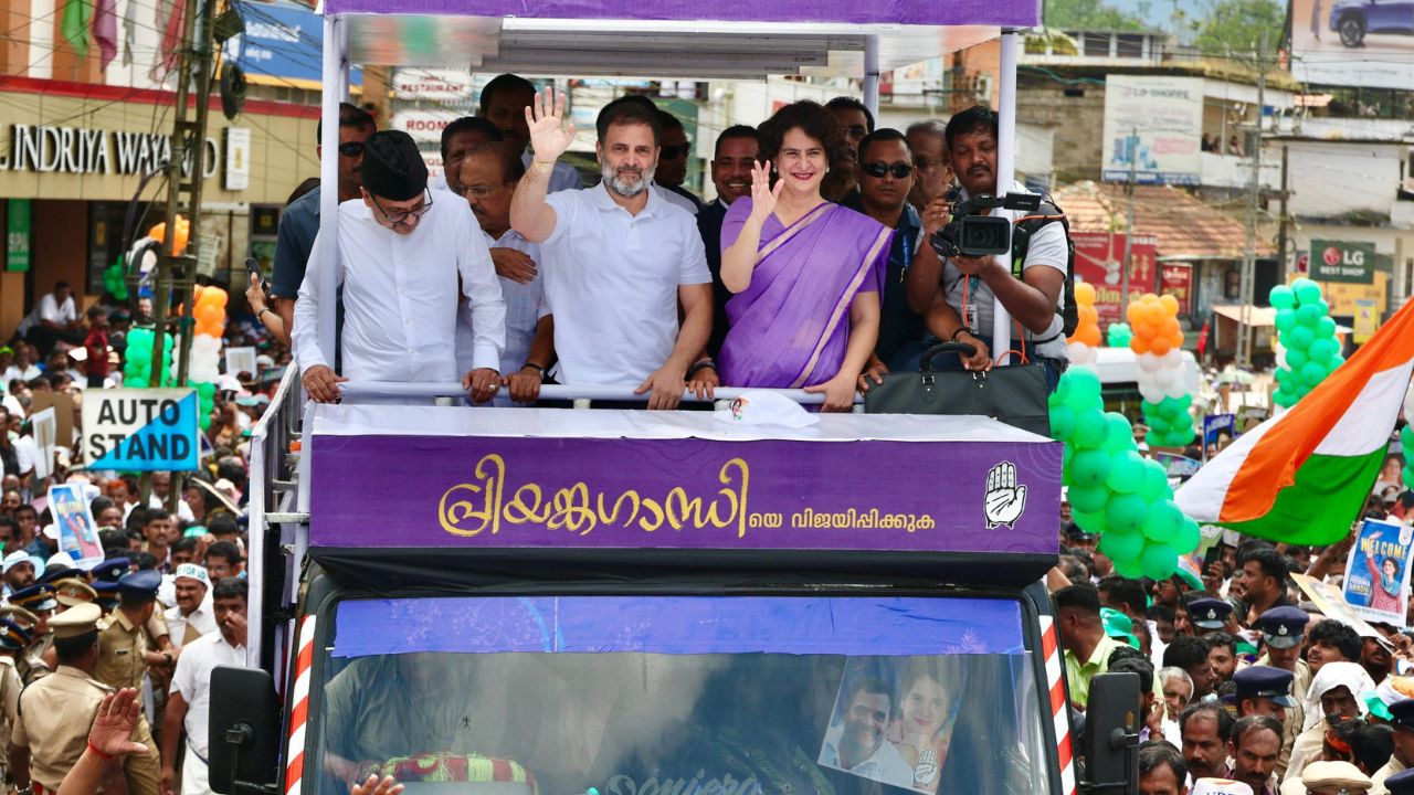 Priyanka Gandhi : వయనాడ్ గెలిస్తే అమ్మ, అన్నలతో కలిసి పార్లమెంట్‌‌కు ప్రియాంక గాంధీ, కుటుంబంలో మూడో ఎంపీగా అరుదైన ఛాన్స్