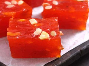 Tomato Halwa: ఏదైనా కొత్తగా స్వీట్ రెసిపీ తినాలనిపిస్తుందా? టమోటా హల్వా ప్రయత్నించండి